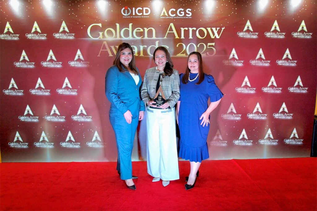 Representing DigiPlus at the Golden Arrow Awards 2025 were (L-R) Celeste Jovenir (VP of Investor Relations, Corporate Communications, and Sustainability), Atty. Carol Padilla (Corporate Secretary), and Atty. Kristine delos Reyes (Chief Legal and Compliance Officer).