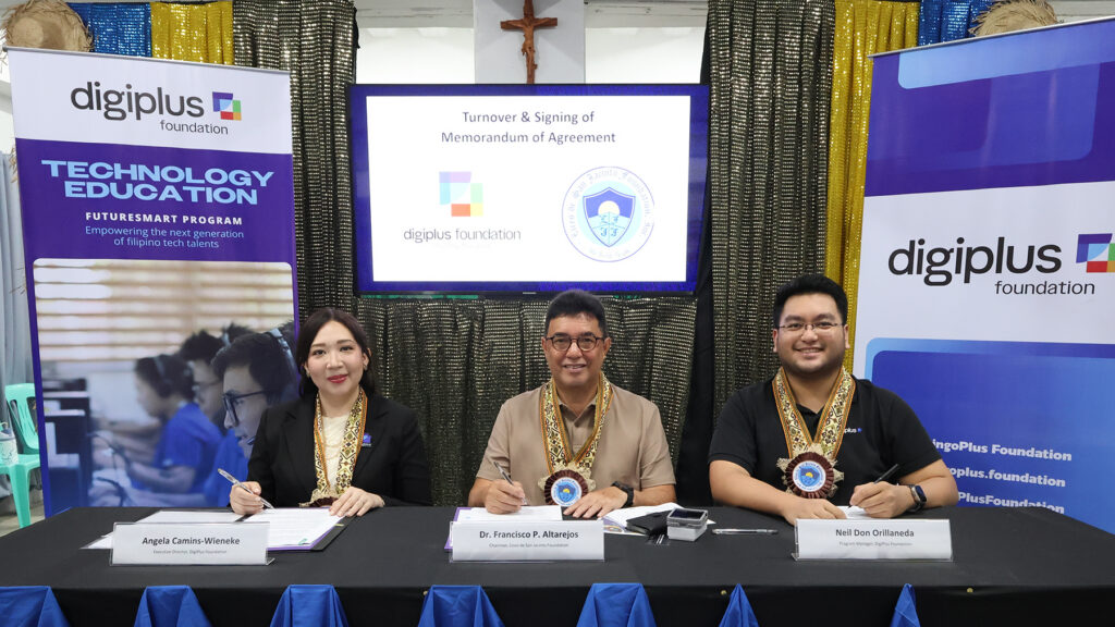 On January 14, 2025, DigiPlus Foundation and Liceo de San Jacinto formalized their partnership in bridging access to technology-driven education. In photos: (left-right) Ms. Angela Camins-Wieneke, Executive Director, DigiPlus Foundation; Dr. Francisco P. Altarejos, Chairman of Liceo de San Jacinto Foundation and current Municipality Mayor of San Jacinto, Ticao Island, Masbate; and Neil Don Orillaneda, Program Manager for Education and Livelihood, DigiPlus Foundation.