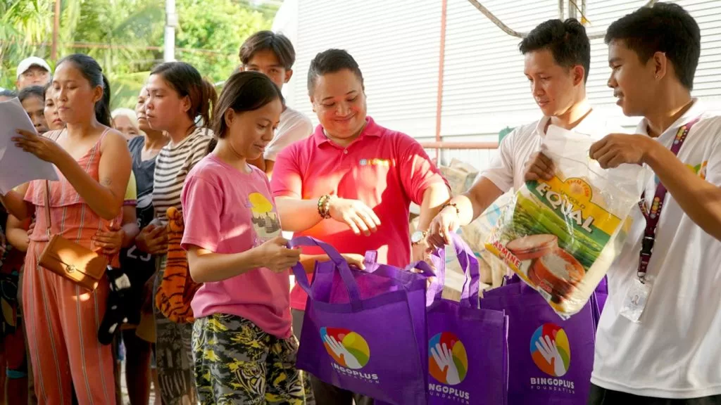 Employee volunteers from Cebu-based BingoPlus branches supported distribution and on-ground coordination, leveraging DigiPlus’ local presence to respond quickly to disaster-affected communities.